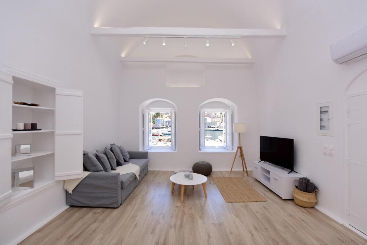 Hydra Hospitality Port Apartment Extérieur photo