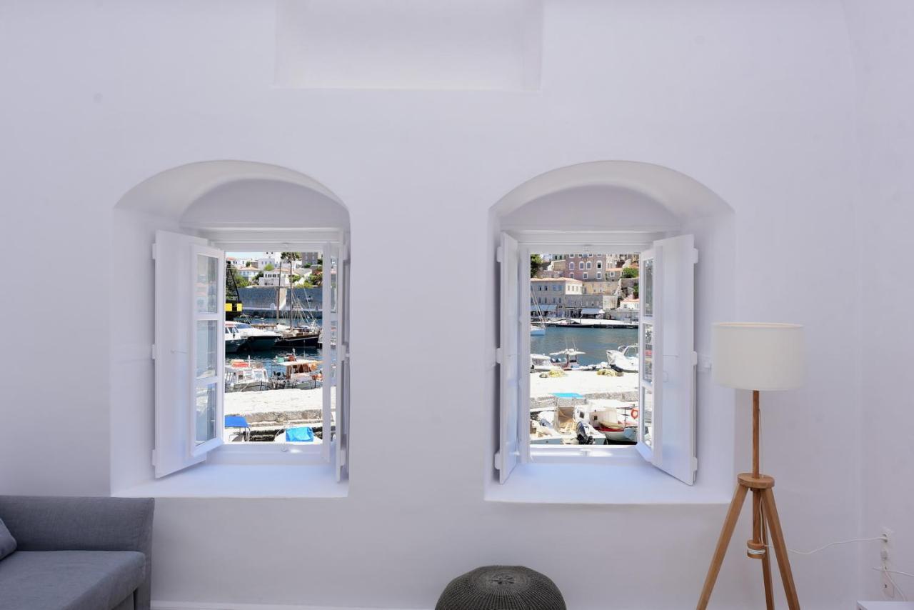 Hydra Hospitality Port Apartment Extérieur photo